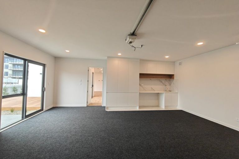 Photo of property in 1 Pukeko Road, Hobsonville, Auckland, 0616
