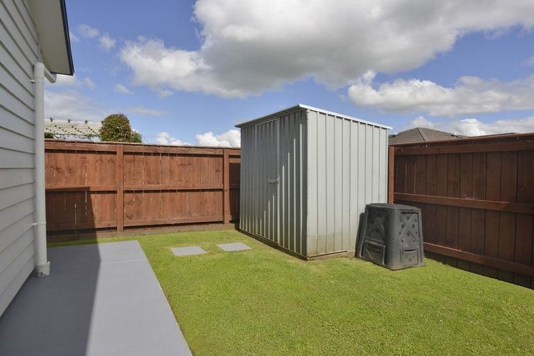 Photo of property in 12 Austin Reid Avenue, Carterton, 5713
