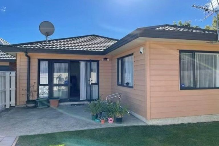 Photo of property in 65 Leighton Avenue, Waiwhetu, Lower Hutt, 5010