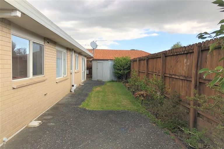 Photo of property in 15 Attymon Lane, East Tamaki, Auckland, 2016