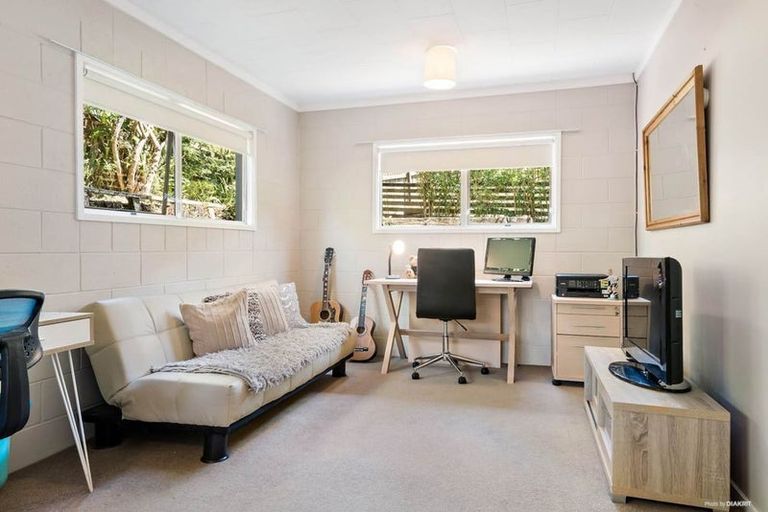 Photo of property in 37 Wyoming Avenue, Murrays Bay, Auckland, 0630