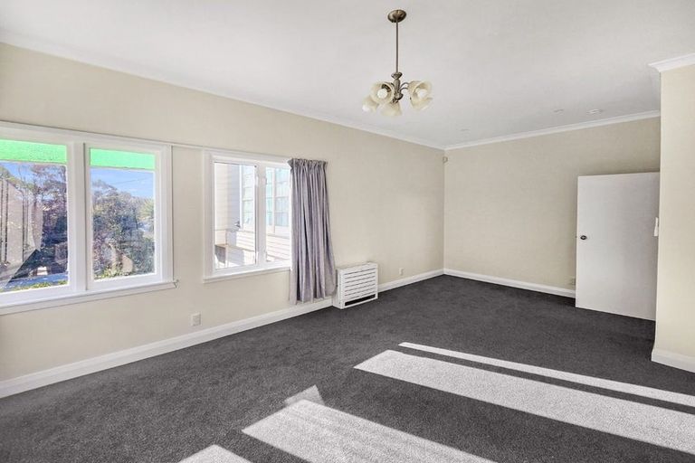 Photo of property in 67 Rolleston Street, Mount Cook, Wellington, 6021