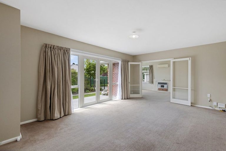 Photo of property in 29 Gleneagles Terrace, Ilam, Christchurch, 8053