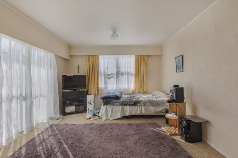 Photo of property in 43 Mckean Avenue, Manurewa, Auckland, 2102