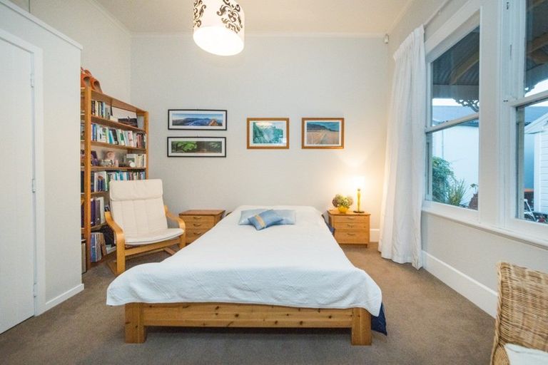 Photo of property in 325a Featherston Street, Palmerston North, 4410