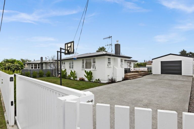 Photo of property in 6 Corbett Place, Onekawa, Napier, 4110