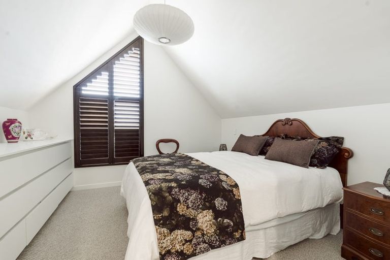 Photo of property in 20 Gilbert Street, New Plymouth, 4310