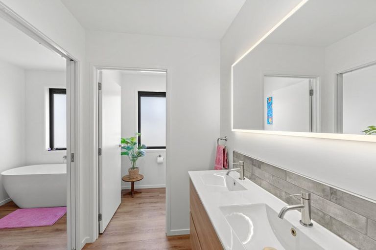 Photo of property in 62 The Esplanade, Pegasus, 7612