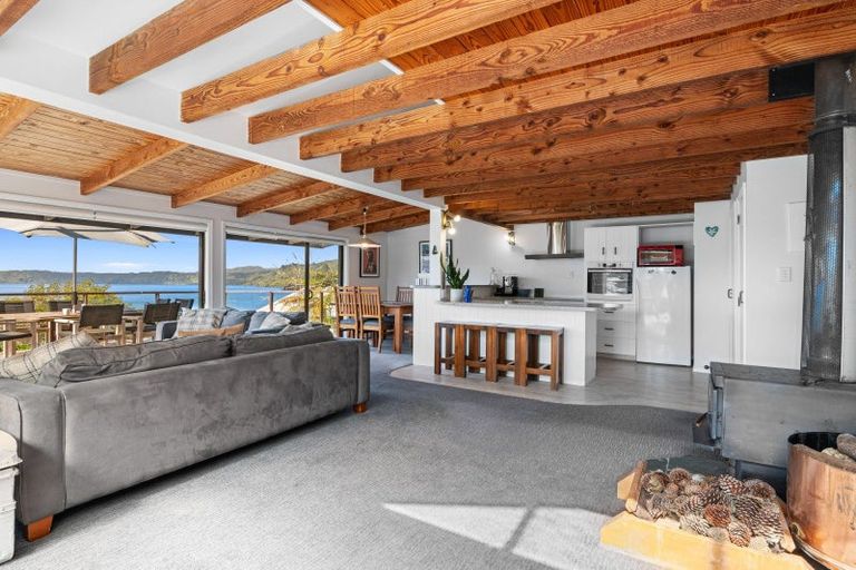 Photo of property in 35 Spencer Road, Lake Tarawera, Rotorua, 3076