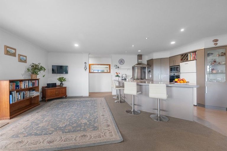 Photo of property in 100 Albero Drive, Ohauiti, Tauranga, 3112