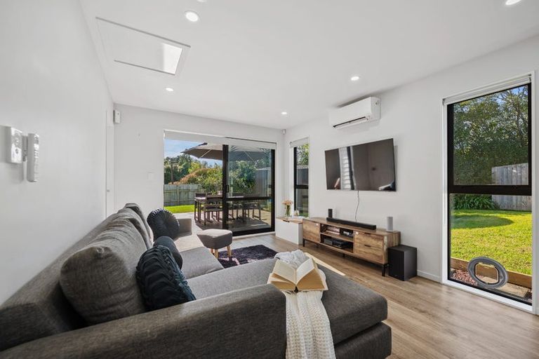 Photo of property in 18 Taupata Lane, Helensville, 0800