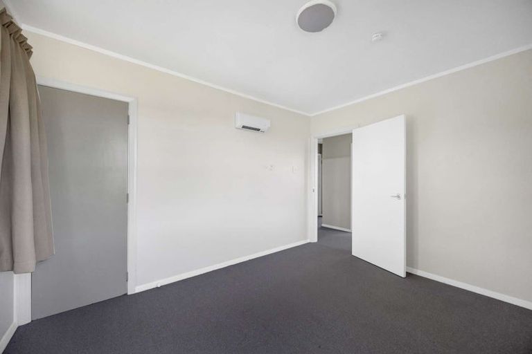 Photo of property in 8-10 Montgomery Avenue, Karori, Wellington, 6012