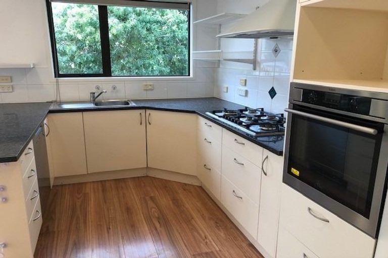 Photo of property in 51 Saddleback Rise, Murrays Bay, Auckland, 0630