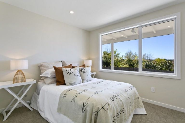 Photo of property in 12b Reeves Road, Acacia Bay, Taupo, 3330