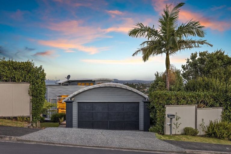 Photo of property in 8 Graceview Way, West Harbour, Auckland, 0618