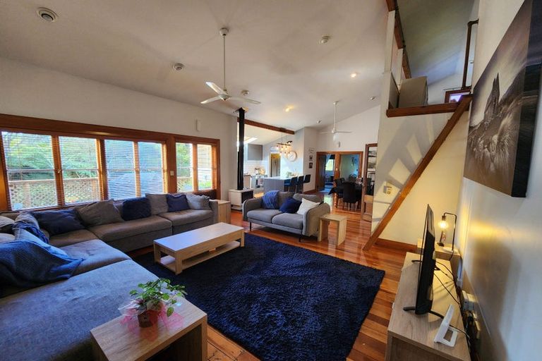 Photo of property in 47 Rimu Road, Oratia, Auckland, 0604