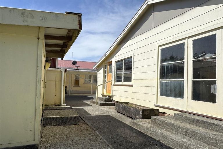 Photo of property in 118 Tasman Street, Karoro, Greymouth, 7805