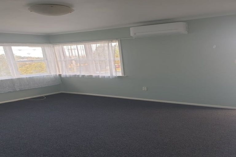 Photo of property in 1/402 Mount Albert Road, Mount Roskill, Auckland, 1041