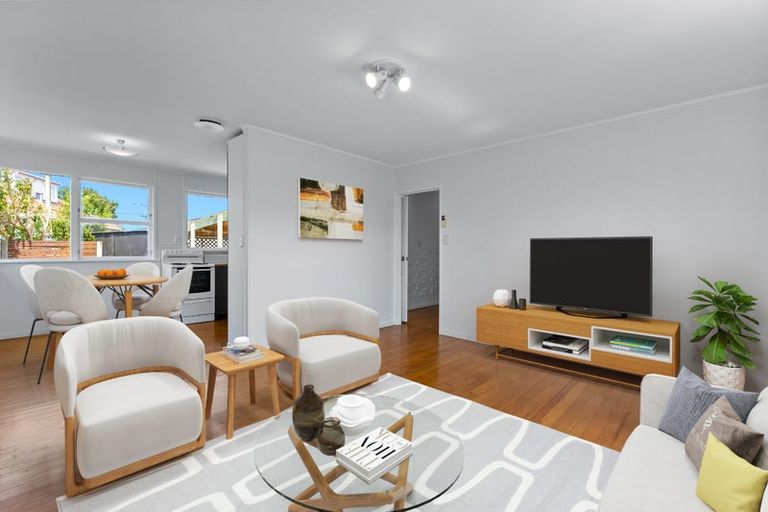 Photo of property in 1/117 Parkhurst Road, Parakai, 0830