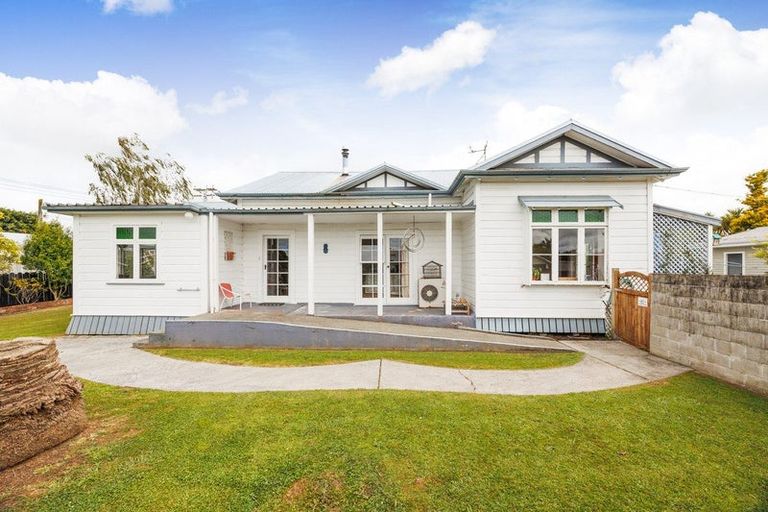 Photo of property in 30 Cuba Street, Marton, 4710