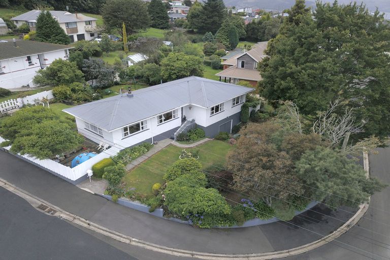 Photo of property in 14 Spiers Road, Halfway Bush, Dunedin, 9010