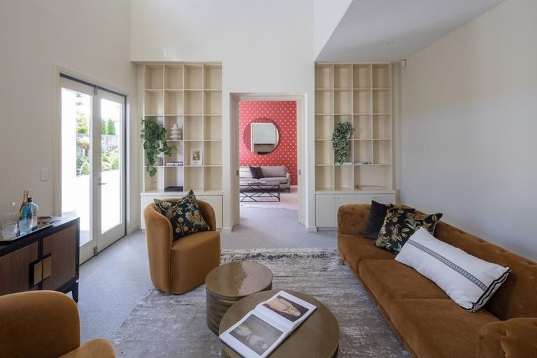 Photo of property in 2 Garden Road, Merivale, Christchurch, 8014