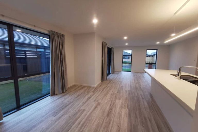 Photo of property in 13 Thomas Ellis Lane, Halswell, Christchurch, 8025