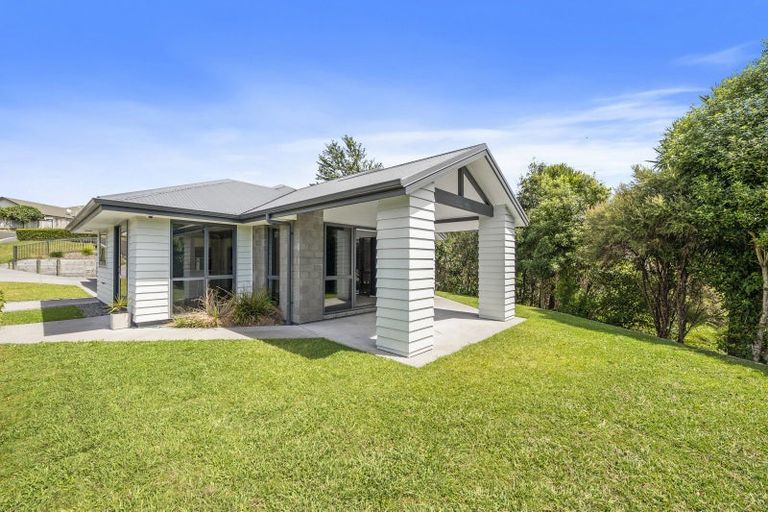 Photo of property in 10 Hamon Place, Pukehangi, Rotorua, 3015