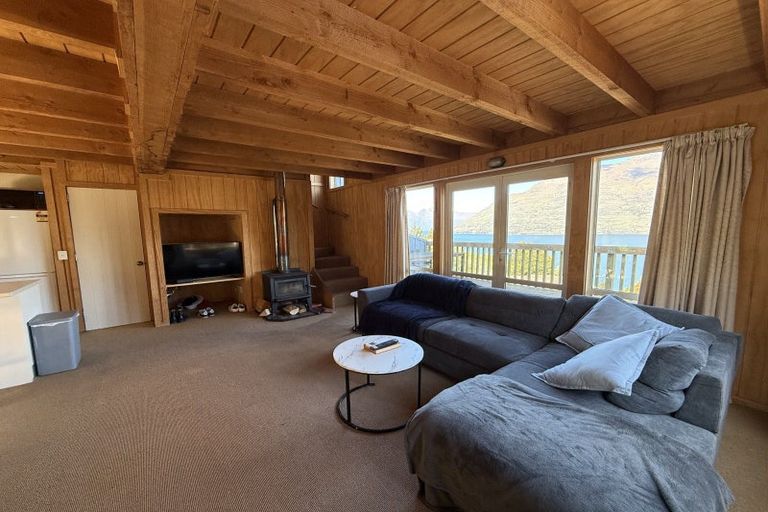 Photo of property in 11b Mckerrow Place, Sunshine Bay, Queenstown, 9300