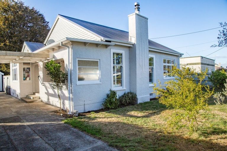 Photo of property in 3 Mckenzie Terrace, Carterton, 5713