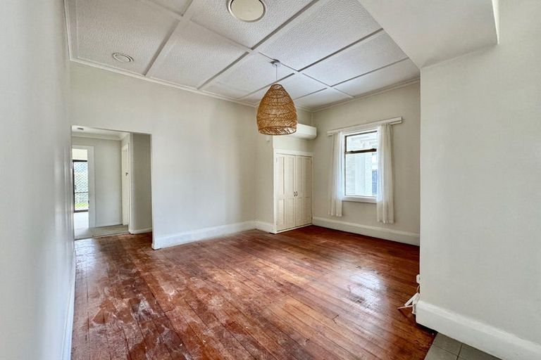 Photo of property in 2/15 James Road, Manurewa, Auckland, 2102