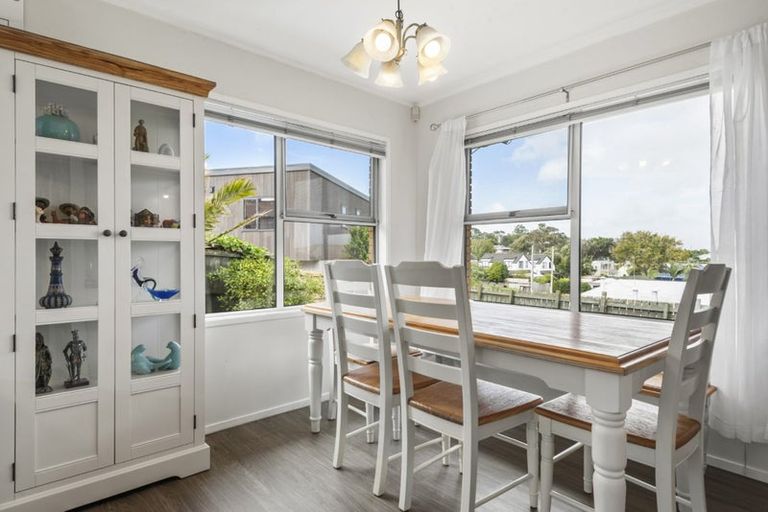 Photo of property in 5/9 Manuka Road, Bayview, Auckland, 0629