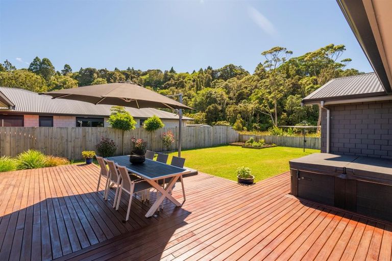 Photo of property in 14 Alf Simpson Drive, Whitianga, 3510