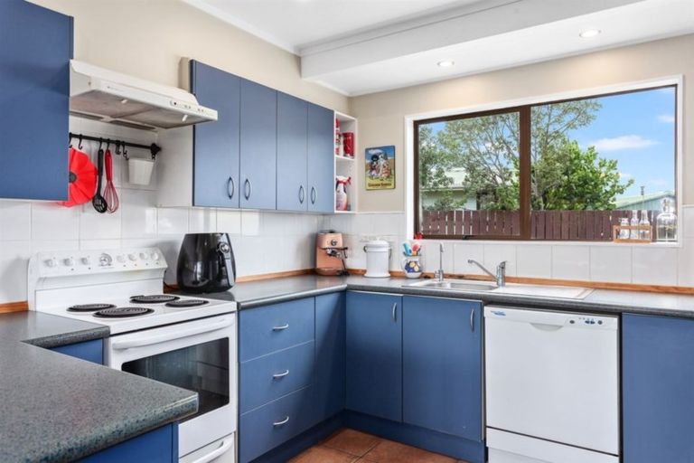 Photo of property in 64 Harbour Road, Ohope, 3121