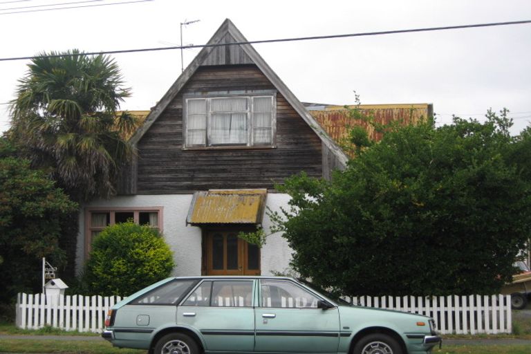 Photo of property in 110 Gayhurst Road, Dallington, Christchurch, 8061