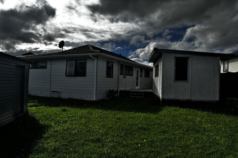 Photo of property in 10 Karepo Crescent, Ranui, Auckland, 0612