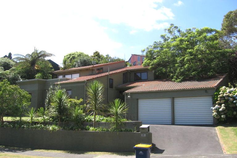 Photo of property in 35 Brigantine Drive, Beach Haven, Auckland, 0626