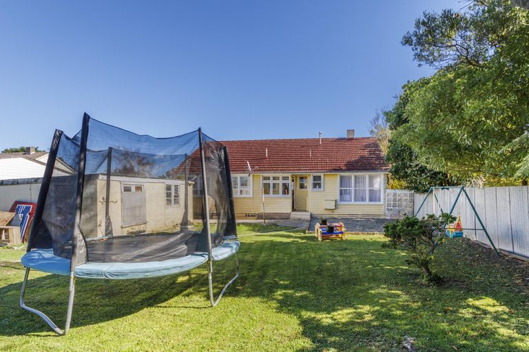 Photo of property in 4 Jackson Avenue, Highbury, Palmerston North, 4412