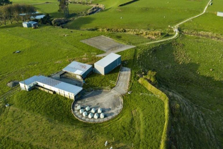 Photo of property in 762 Hastings Road, Matapu, Hawera, 4675