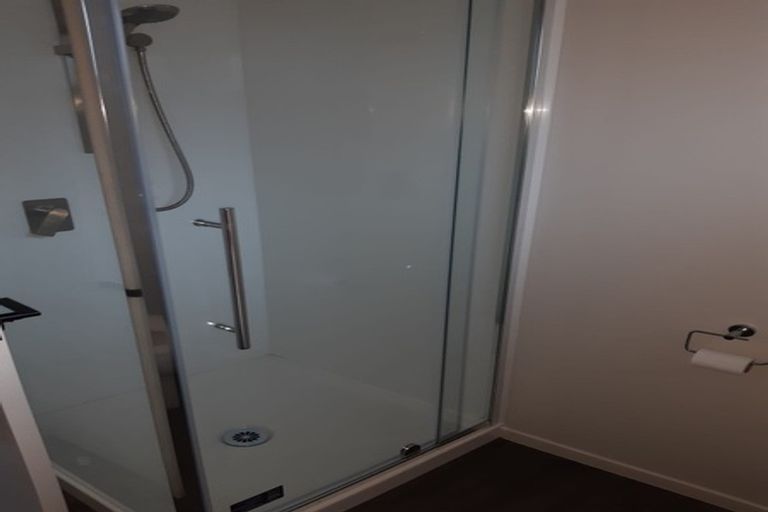 Photo of property in 4 Earnslaw Crescent, Clover Park, Auckland, 2019