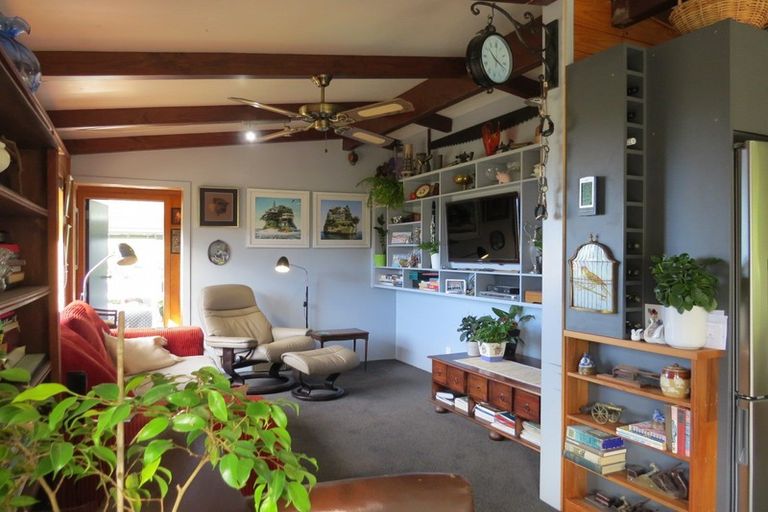 Photo of property in 15 Puriri Place, Tuateawa, Coromandel, 3583