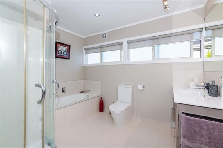 Photo of property in 221 Royal Road, Massey, Auckland, 0614