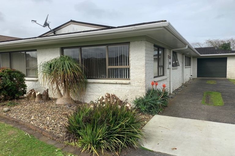 Photo of property in 20 Norfolk Rise, Waiuku, 2123