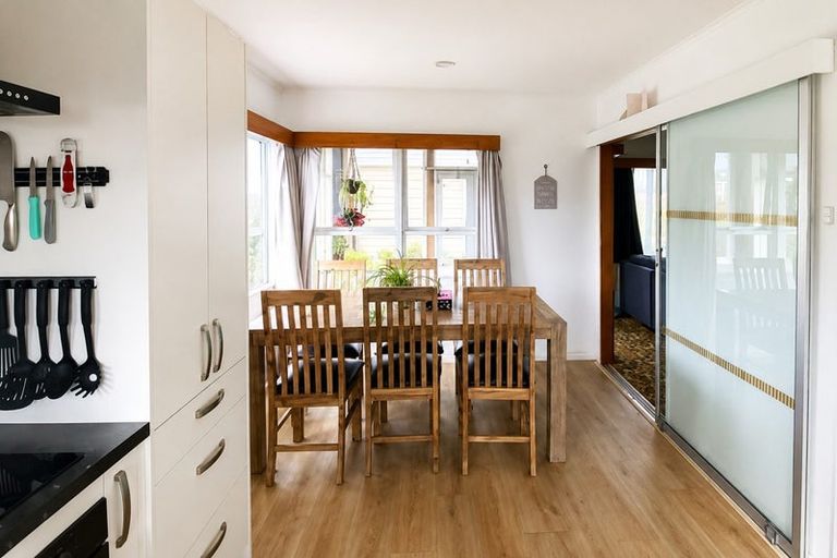 Photo of property in 30 Tennyson Crescent, Stoke, Nelson, 7011