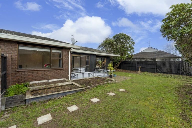 Photo of property in 20 Cherrywood Place, Redwood, Christchurch, 8051