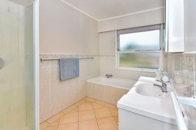 Photo of property in 64 Hill Road, Hillpark, Auckland, 2102