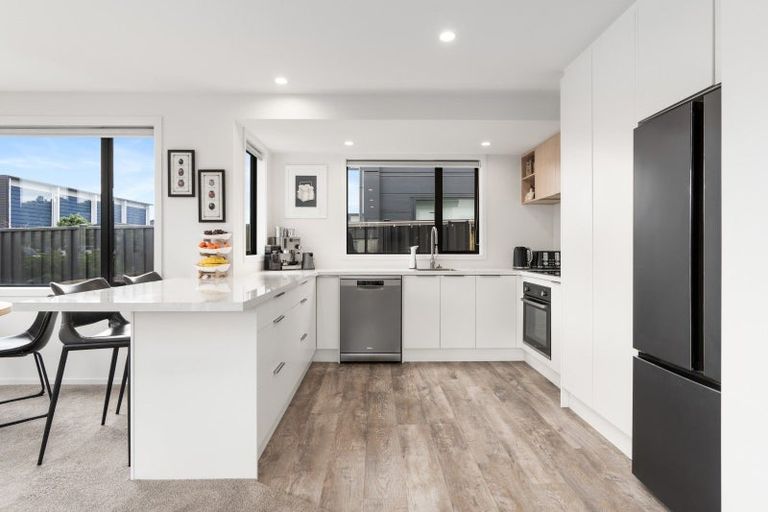 Photo of property in 1a Kings Avenue, South Dunedin, Dunedin, 9012