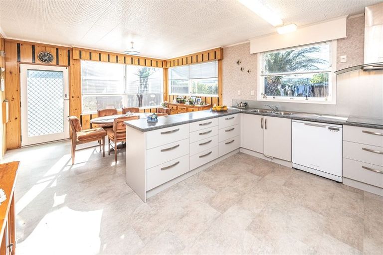 Photo of property in 8 Kapiti Terrace, Castlecliff, Whanganui, 4501