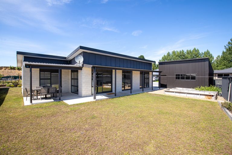 Photo of property in 4 Kinnaird Close, Alexandra, 9320