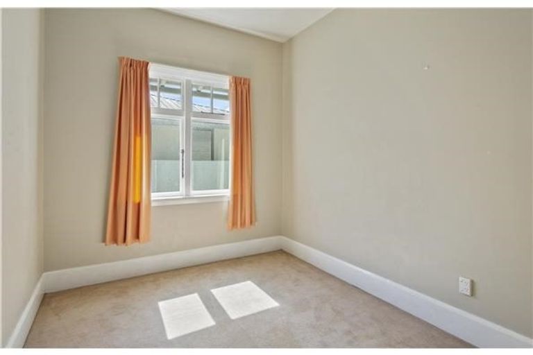Photo of property in 120 Lincoln Road, Addington, Christchurch, 8024